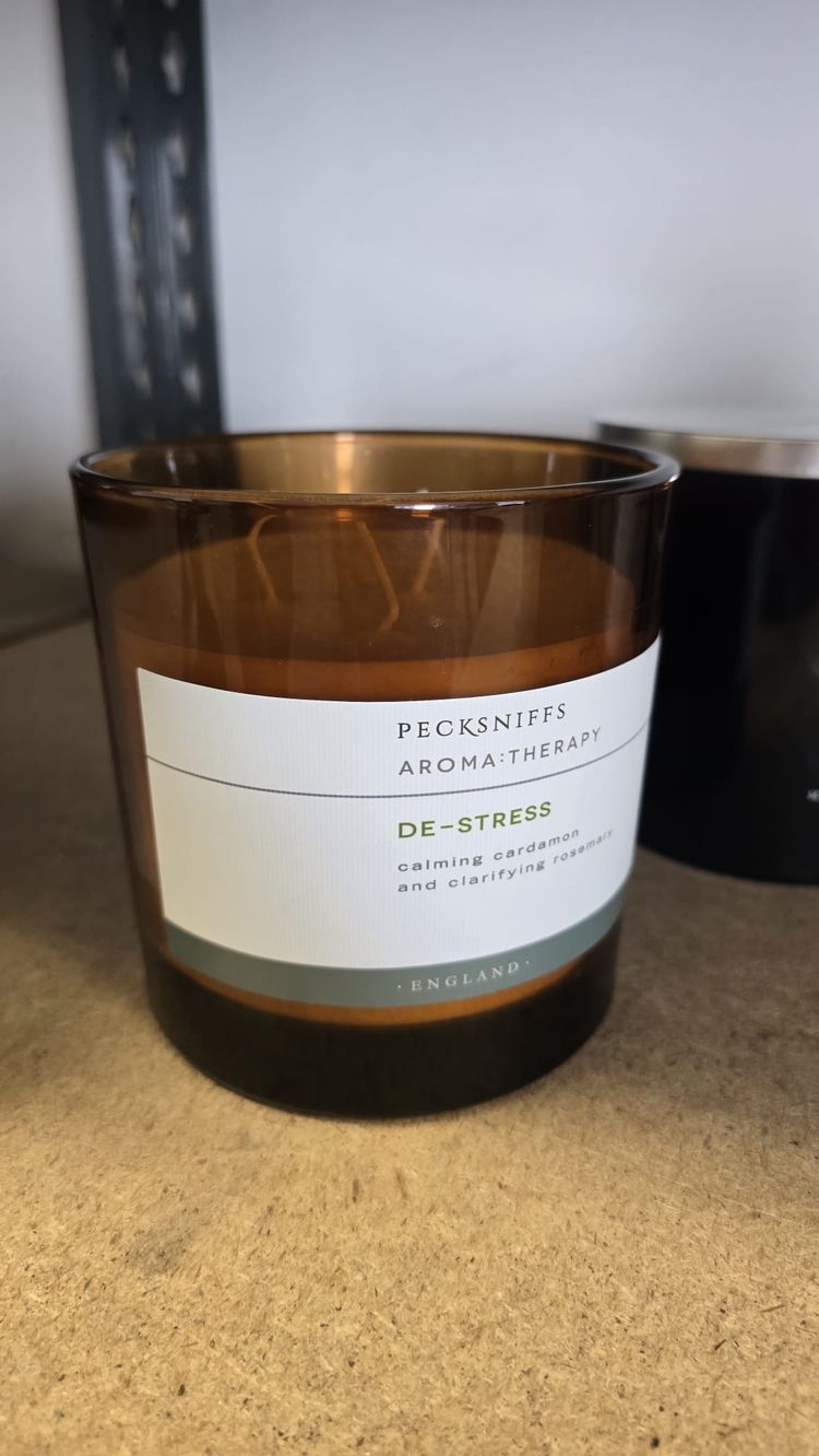 pecksniffs triple wick de stress candle